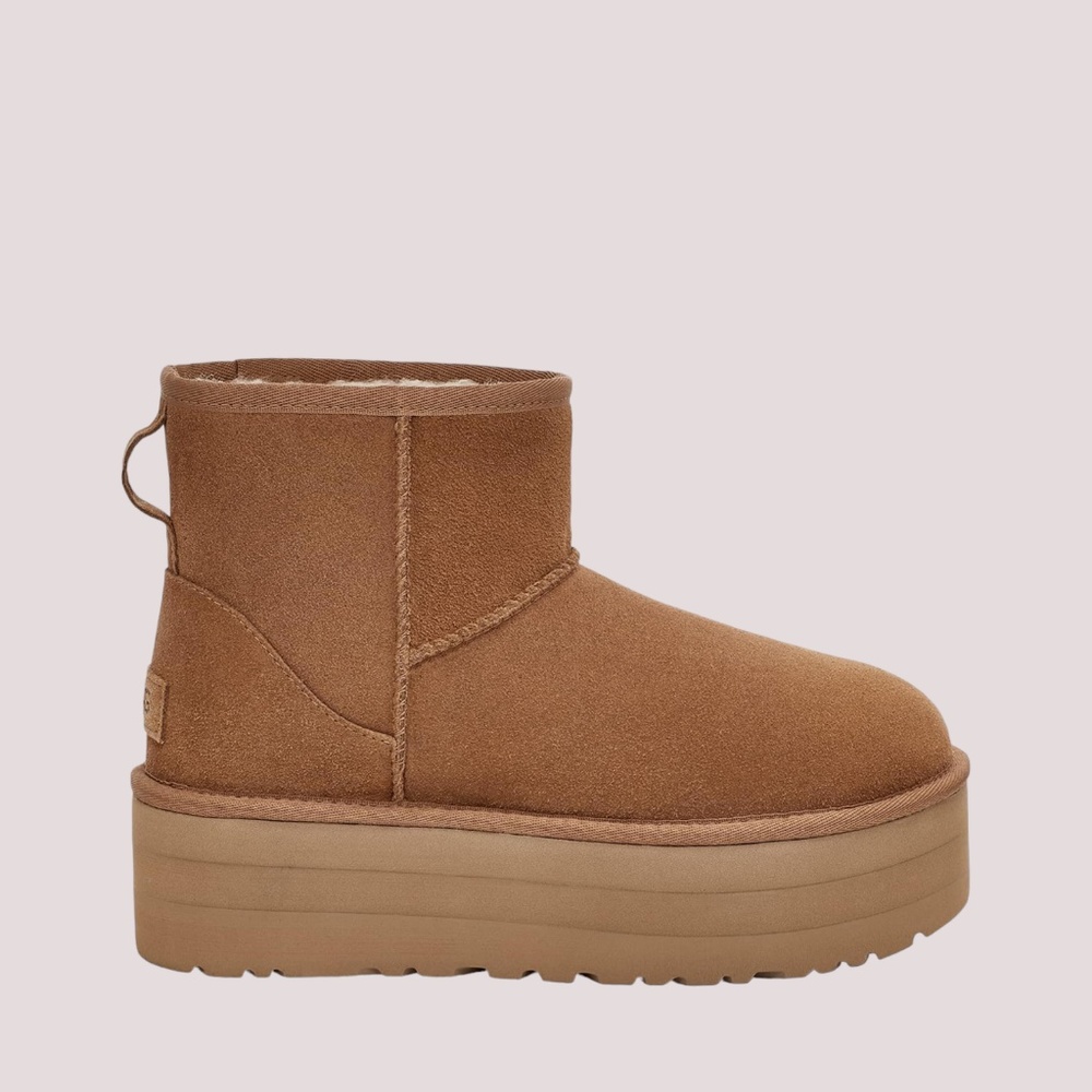 Women's UGG Classic Mini Platform in Chestnut Suede. [1134991]